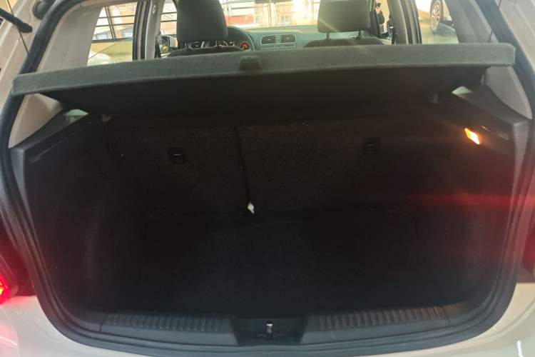 Used Volkswagen Polo 2014 1.6L Automatic Comfort Edition
