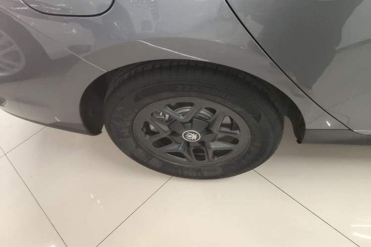 Used BYD Qin PLUS 2025 DM-i Smart Drive 55KM Leading Model Exterior 5