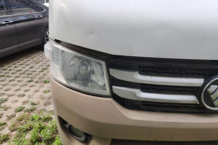 Used Foton Scenic G7 2017 2.0L Long-Wheelbase Commercial Van High Roof 2 Seats 4Q20M Right Front Headlight