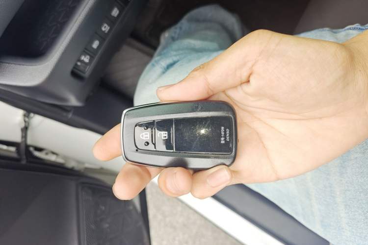 Used Toyota RAV4 2023 2.0L CVT Two-Wheel Drive 20th Anniversary Platinum Edition Vehicle Key