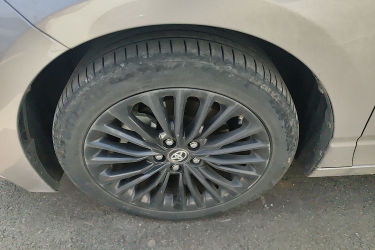 Used Toyota Avalon 2019 2.5L Touring Premium Version China VI Standard
