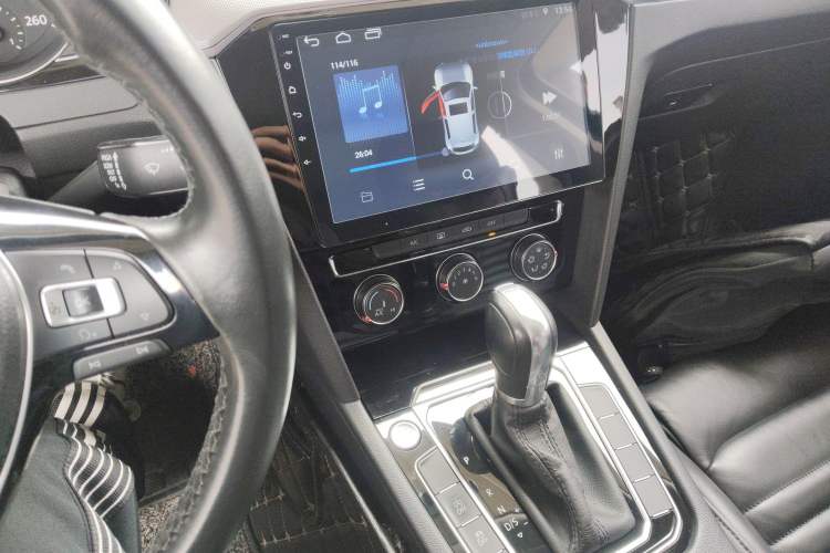 Used Volkswagen Magotan 2017 330TSI DSG Leading Model
