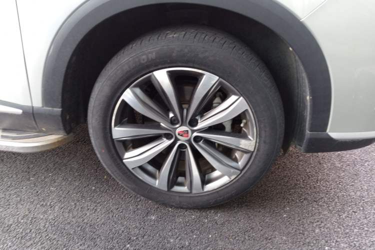 Used Roewe RX5 MAX 2019 300TGI Automatic 4G Connect Luxury Edition Right Front Wheel Hub