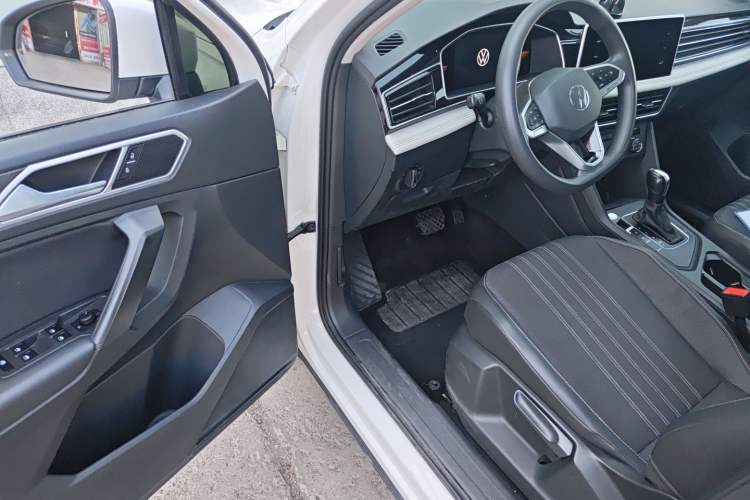 Used Volkswagen Tiguan L 2022 330TSI Automatic Two-Wheel Drive Comfort Edition Driver Seat