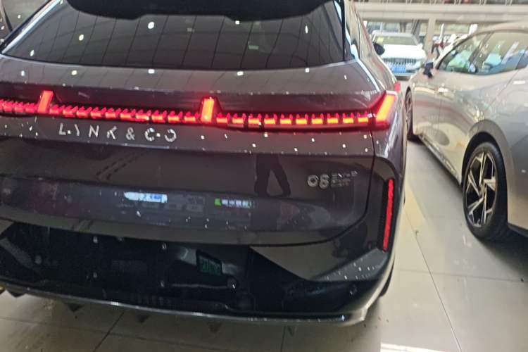 Used Lynk & Co 08 EM-P 2023 220 km Limited-Time Edition
