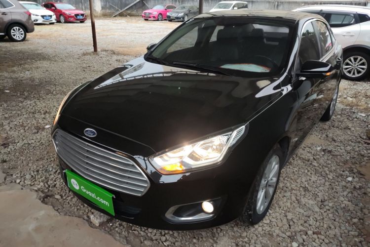 Used Ford Escort 2015 1.5L Automatic Fashion Model