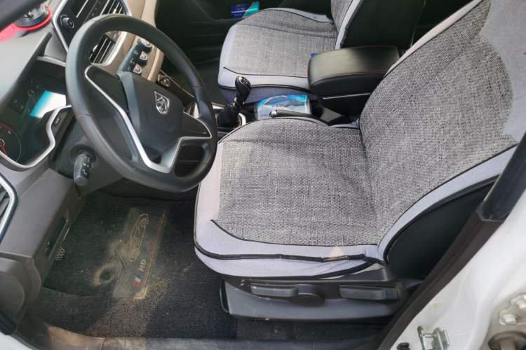 Used Baojun 310W 2017 1.5L Manual Comfort Version China V