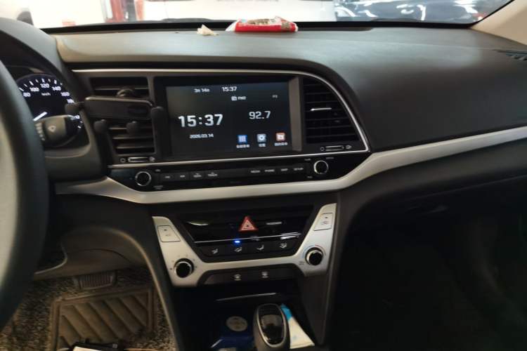 Used Hyundai Elantra (6th Generation / Lingdong) 2016 1.6L Automatic ZhiXuan – Elite Version
