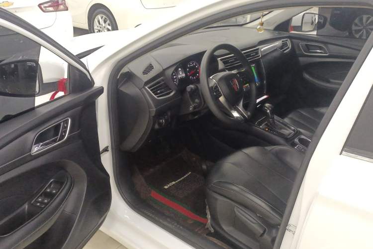 Used Roewe i5 2019 1.5L Automatic 4G Connected Langhao Edition
