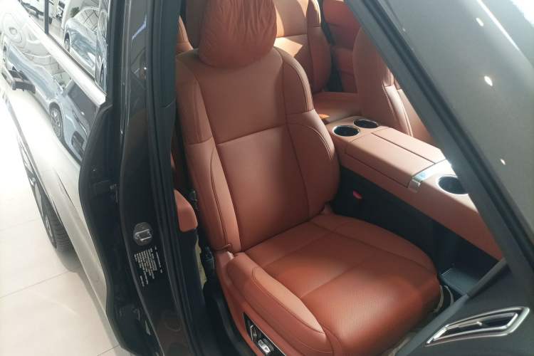 Used Li Auto L8 2025 Max Smart Refresh Edition Right Front Seat