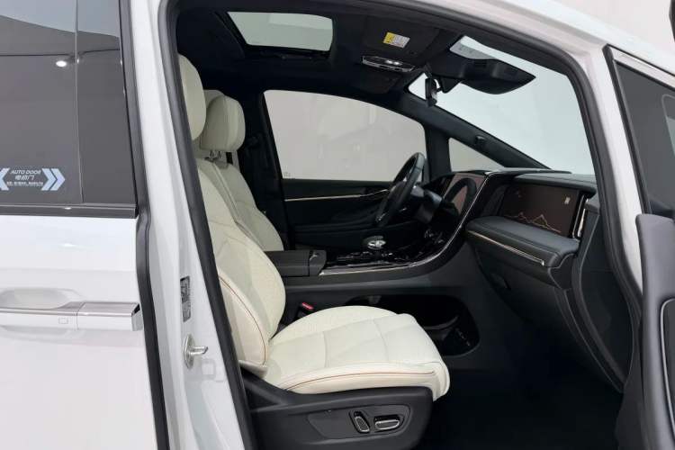 Used GAC Trumpchi M8 2023 Zongshi Series 400T Flagship Edition
