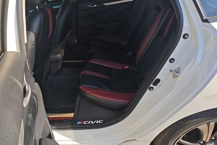 Used Honda Civic 2019 220TURBO CVT Dynamic Edition China VI Emission Standard Left Rear Seat