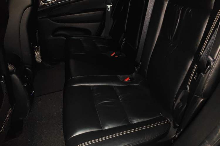 Used Jeep Grand Cherokee 2014 3.0L Comfort Navigation Edition Left Rear Seat