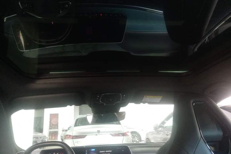 Used MG 7 2023 2.0T Automatic Hunter Luxury Edition Headliner