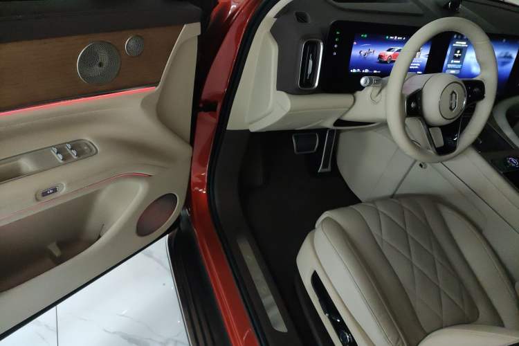 Used Hima AITO M9 2024 Range-Extended Ultra Version 42 kWh 6-Seater Model
