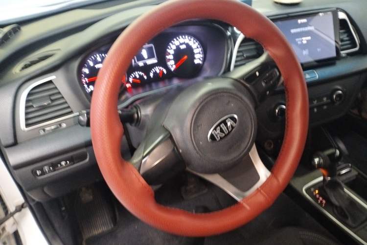 Used Kia K4 2014 1.8L Automatic GL Steering Wheel