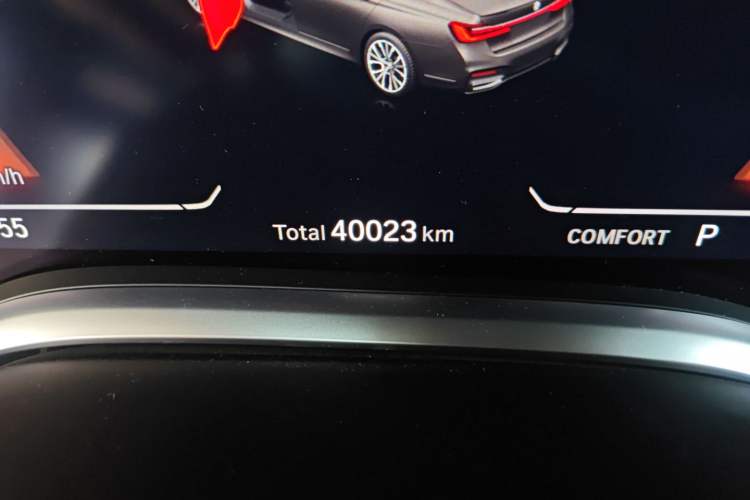 Used BMW 7 Series 2019 740Li xDrive Executive Luxury Package Odometer Close Up