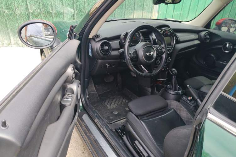 Used MINI 2016 1.5T COOPER Driver Seat