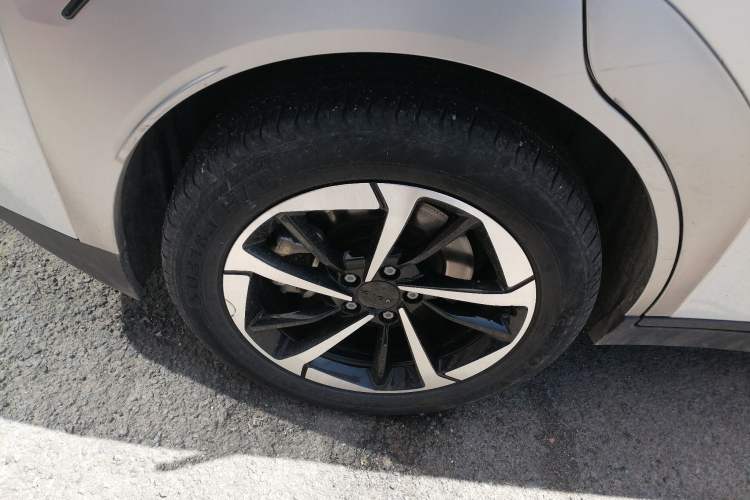 Used AION Y 2023 Younger Star Edition Right Rear Wheel Hub