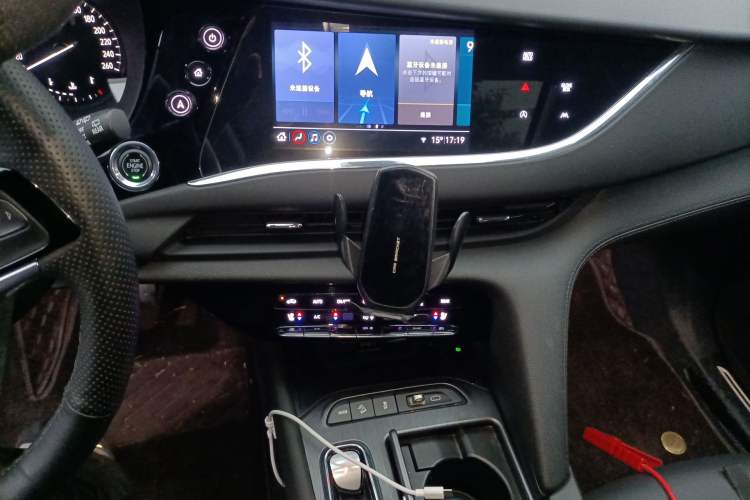 Used Buick Enclave 2022 652T Two-Wheel-Drive Prestige 7-Seater Audio And AC Panel