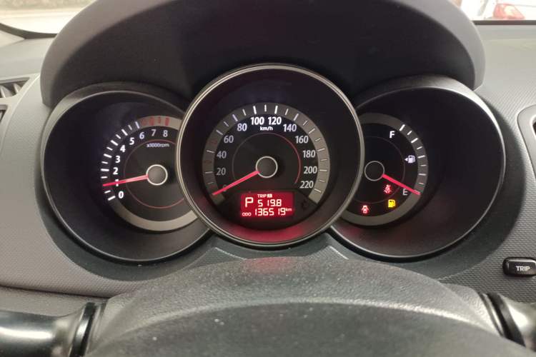 Used Kia Forte 2012 1.6L AT GL Commemorative Edition Instrument Cluster