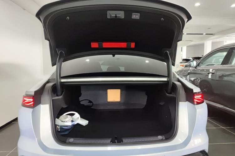 Used BYD Han L 2025 EV Four-Wheel Drive LiDAR Flagship Model Trunk