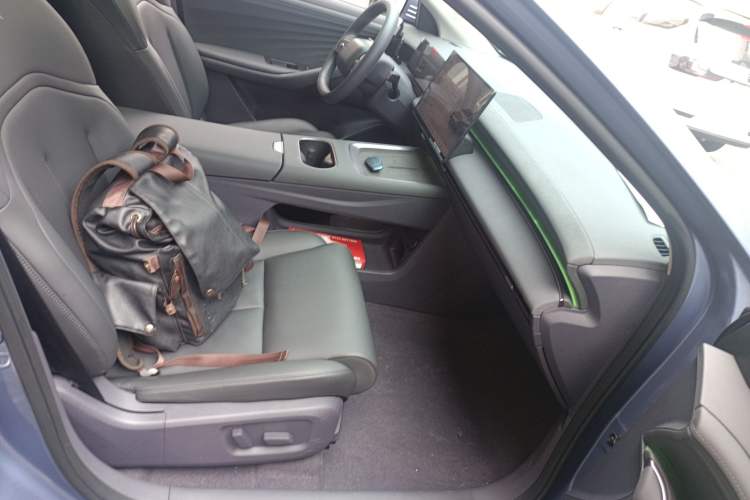 Used Nissan N6 2026 Model 180 Max Right Front Seat