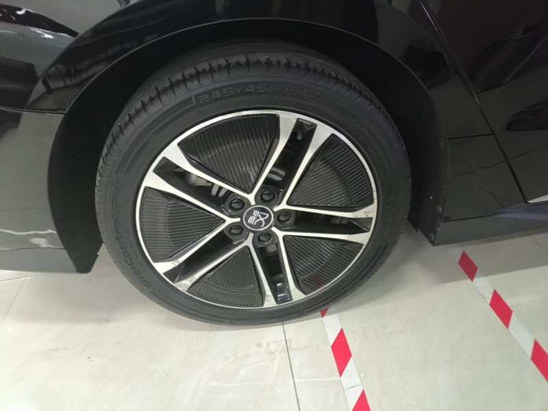 Used BYD Han 2023 EV Champion Edition 605KM Front-Drive Premium Model — 25