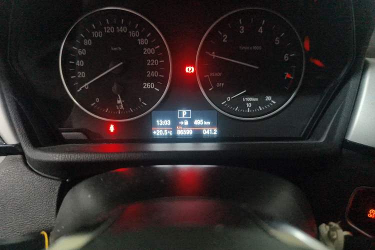 Used BMW X1 2018 sDrive20Li Leading Model Odometer Close Up