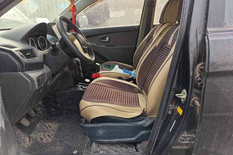 Used Jinbei Zhishang S30 2014 1.5L Manual Comfort Model Left Front Seat