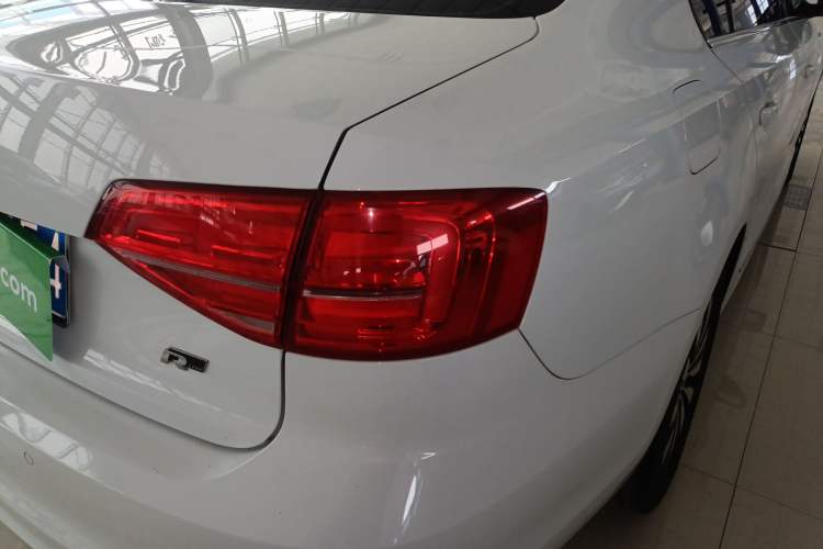 Used Volkswagen Sagitar 2017 180TSI Automatic Luxury Edition