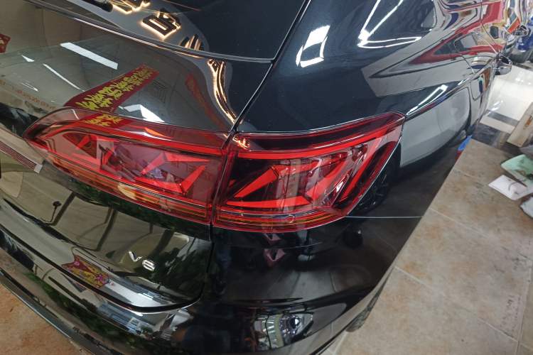 Used Volkswagen Touareg 2022 3.0 TSI Luxury Edition Black Diamond Sport Package