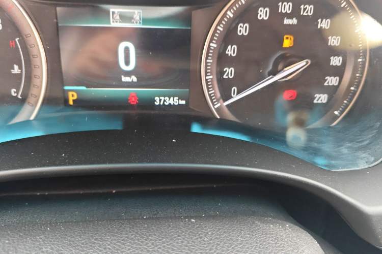 Used Buick GL6 2018 18T 6-Seater Luxury Model
