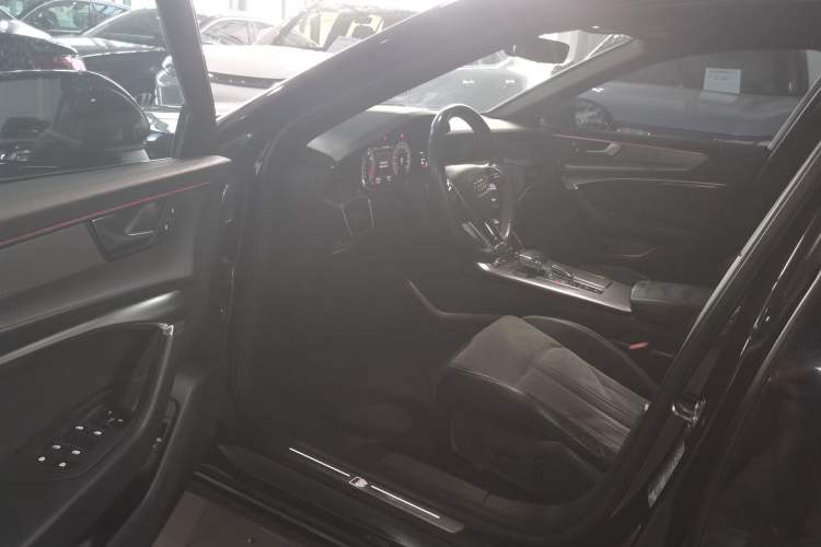 Used Audi A6L 2021 40 TFSI Luxury Dynamic Edition Driver Seat