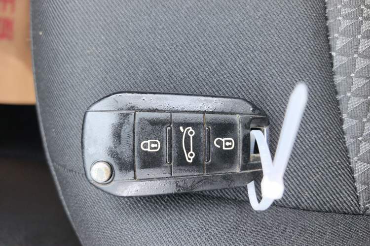 Used Peugeot 301 2016 1.6L Automatic Comfort Edition