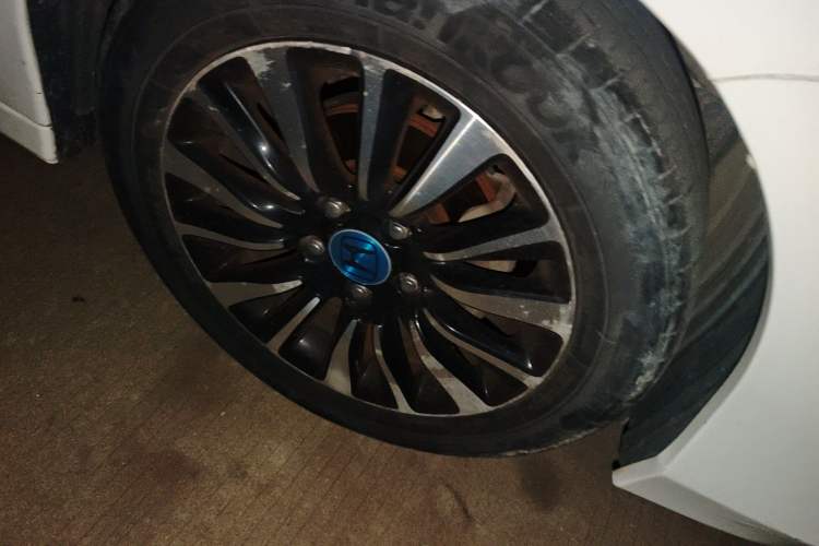 Used Honda Crider 2013 1.8L automatic luxury edition
