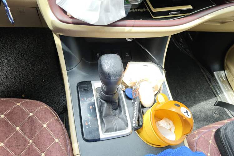 Used Toyota Highlander 2017 2.0T Four-Wheel Drive Elite Edition 7-Seater Gear Lever