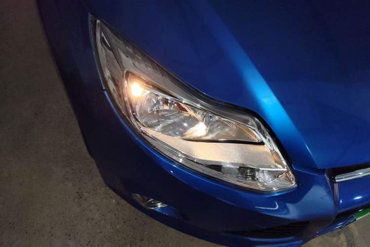 Used Ford Focus 2012 Hatchback 2.0L Automatic Luxury Sport Model
