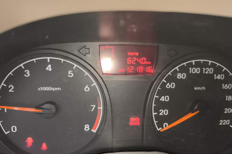 Used Hyundai Verna (older generation) 2010 Sedan 1.4L Manual Comfort GS
