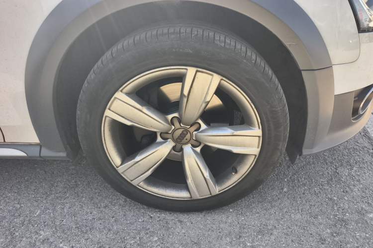 Used Audi A4 2014 40 TFSI allroad quattro plus version