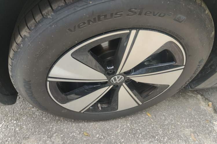 Used Volkswagen ID.4 X 2025 Smart Version Pure & Intelligent Enjoyment Edition
