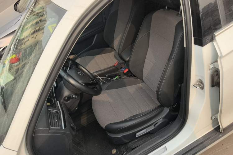 Used Volkswagen C-TREK 2018 230TSI DSG Comfort Model Left Front Seat