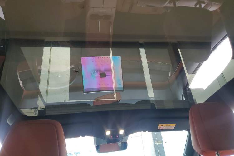 Used ONVO L60 2024 60 kWh Rear-Drive Version Headliner