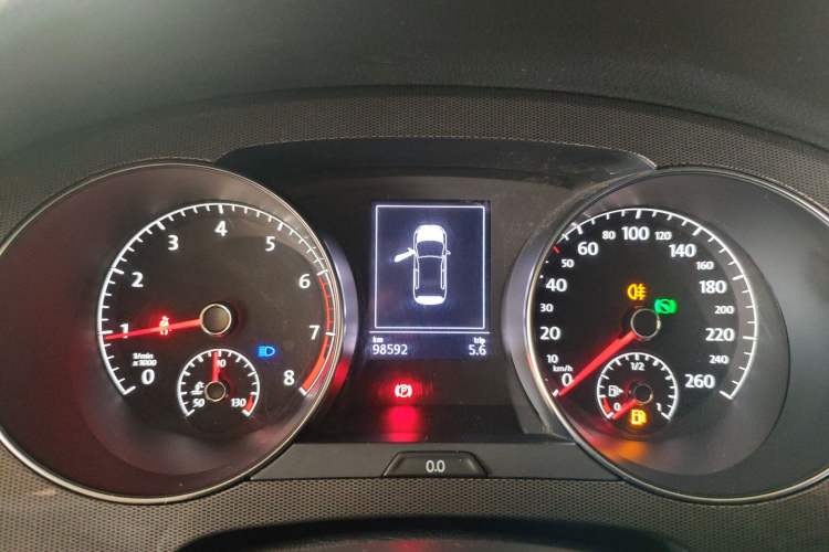 Used Volkswagen Golf Sportsvan 2018 230TSI Automatic Trend Edition Instrument Cluster