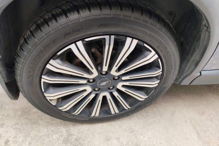 Used CHANGAN OSHAN X5 2021 1.5T DCT Prestige Edition Exterior 5