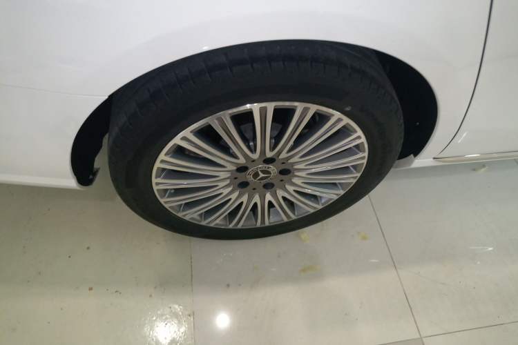 Used Mercedes-Benz E-Class 2021 E 300 L Stylish Model
