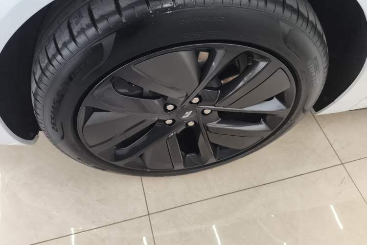 Used Li Auto L6 2024 Pro Model Left Front Wheel Hub