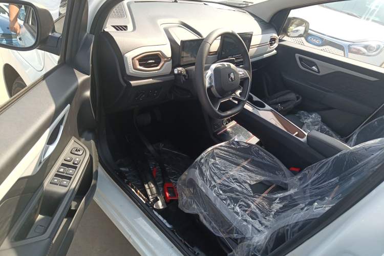 Used JAC Yiwei E10X 2024 Charming Edition 301km Lite
