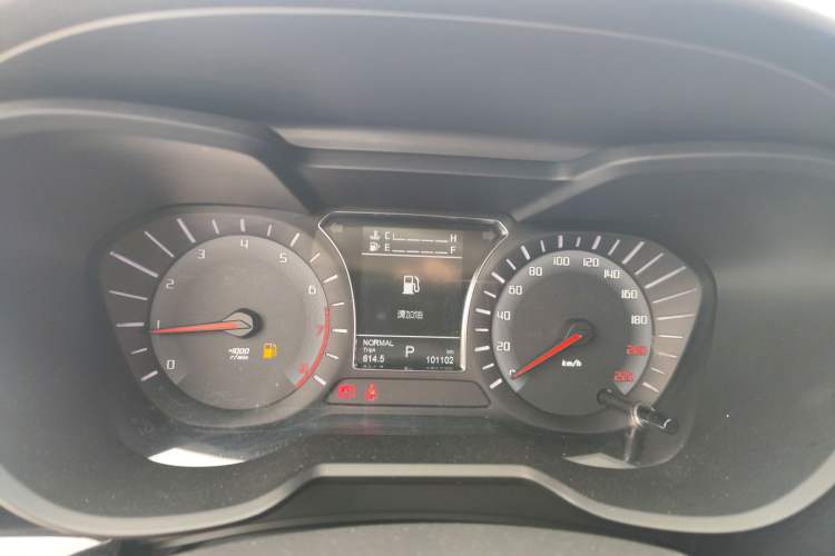 Used GAC Trumpchi GS4 2017 235T Automatic Two-Wheel Drive Elite Edition Instrument Cluster