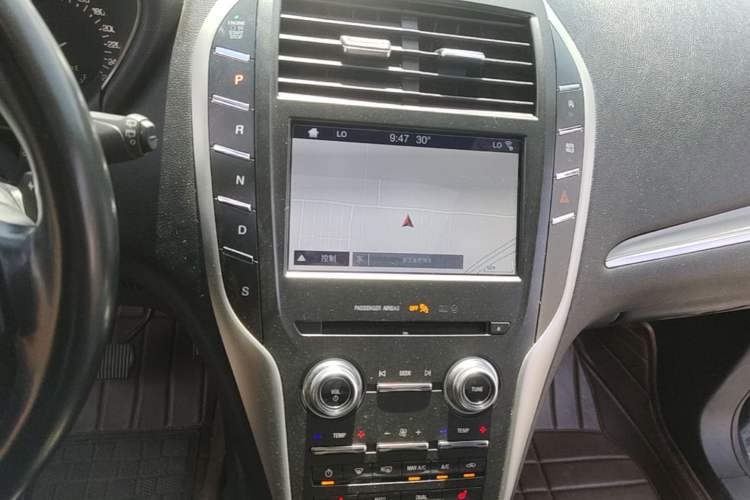 Used Lincoln MKC 2017 2.0T Two-Wheel Drive Deluxe Edition
